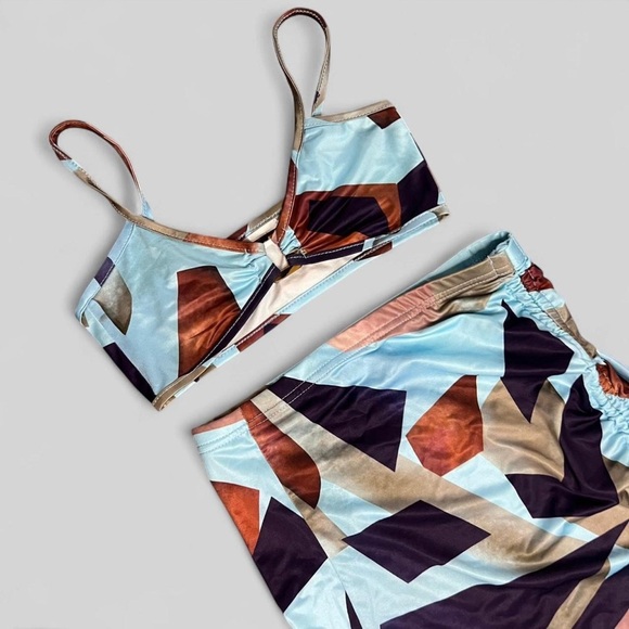 Geometric Print Two-Piece Set - Picture 4 of 5